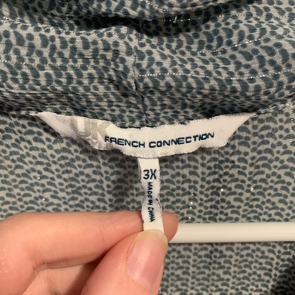 French Connection Silver Combo Tie Blouse Size 3x - Picture 3 of 4